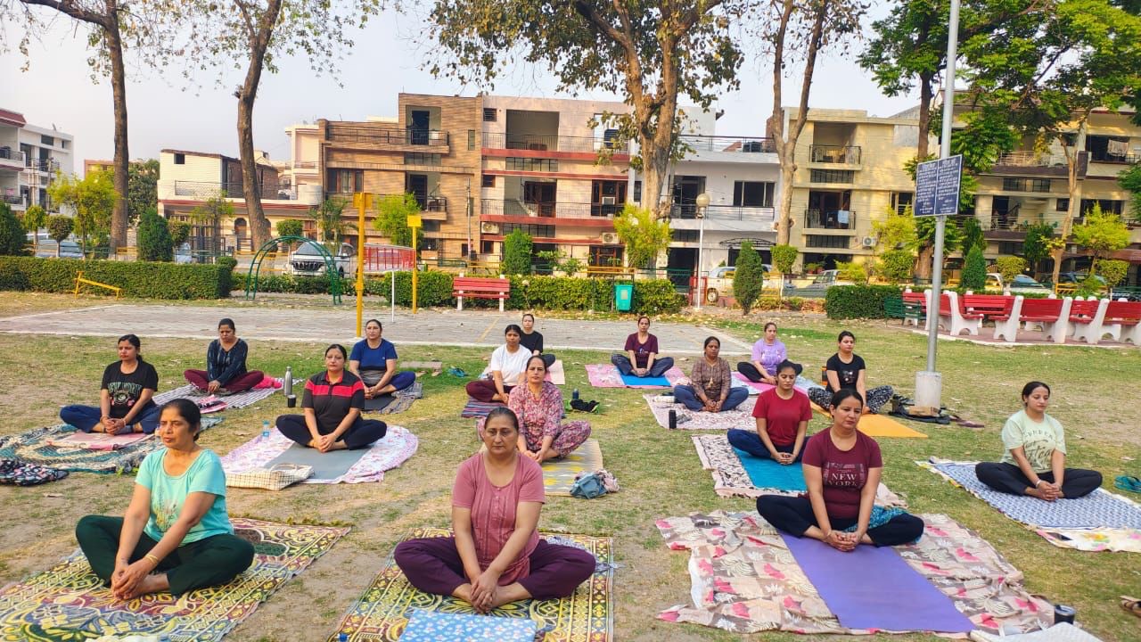 स्वस्थ जीवन के लिए निरंतर योगाभ्यास जरूरी-एसडीएम दमनदीप कौर